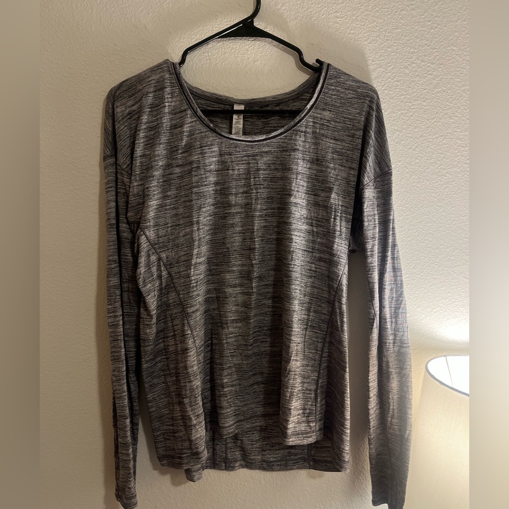 Lululemon top